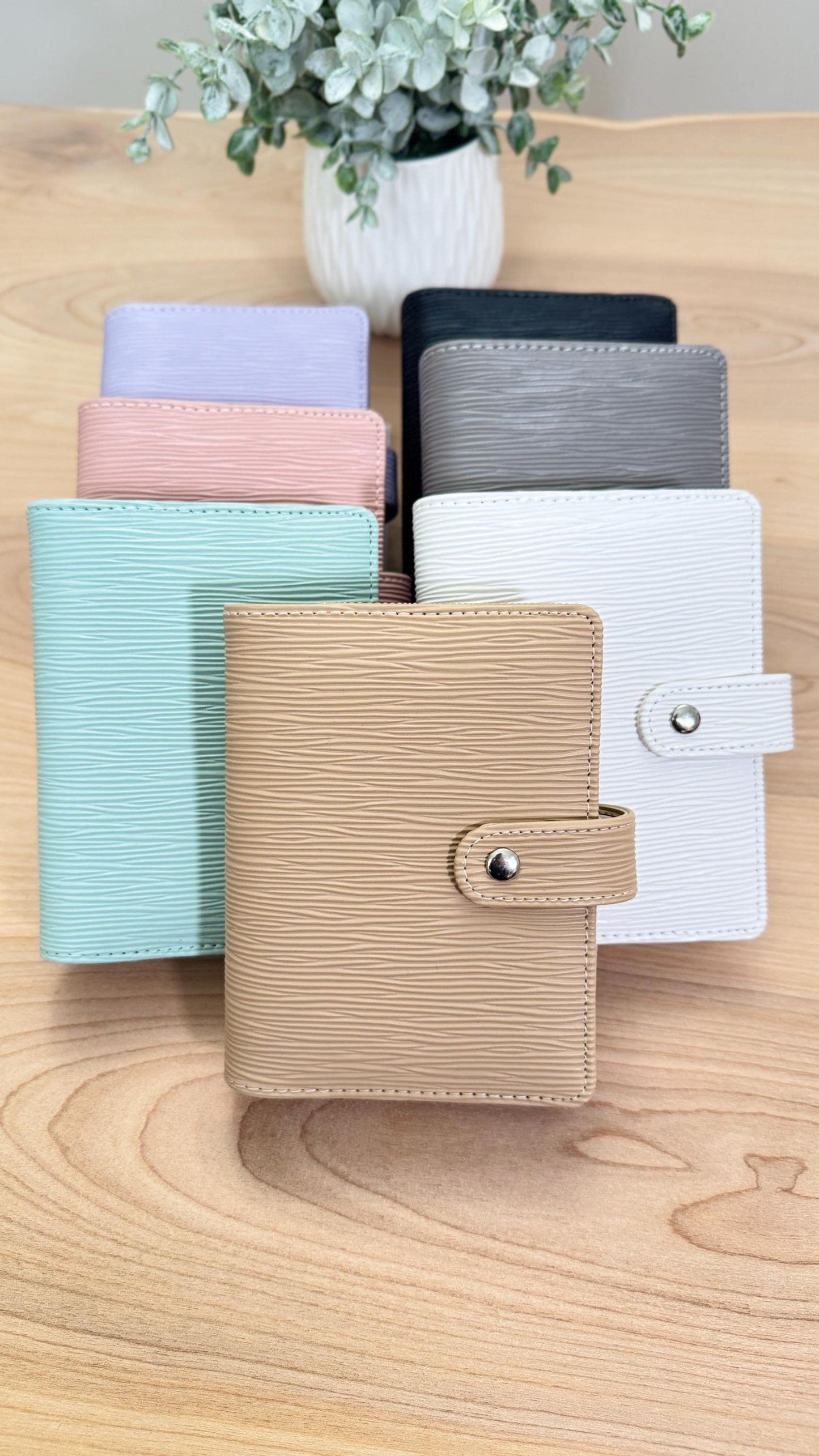 Saffiano A7 Budget Binder Wallet: Buckle Closure, Cash Envelope Organizer