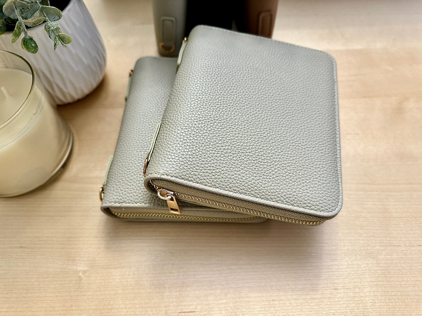 A7 Oversized Litchi Pebble Budget Wallet Binder: Zipper Closure & Card Slots | Cash Stuffing
