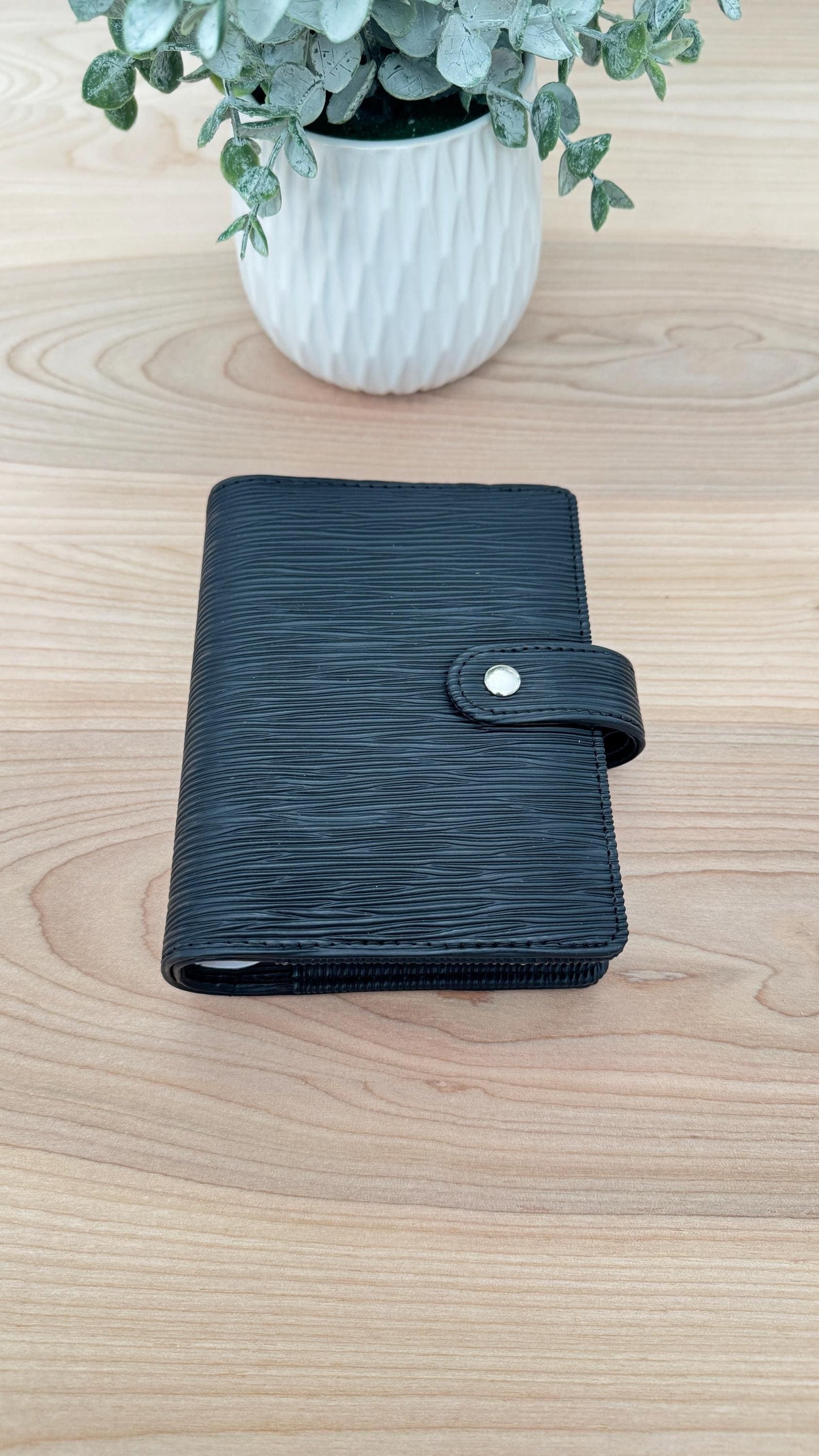 Saffiano A7 Budget Binder Wallet: Buckle Closure, Cash Envelope Organizer