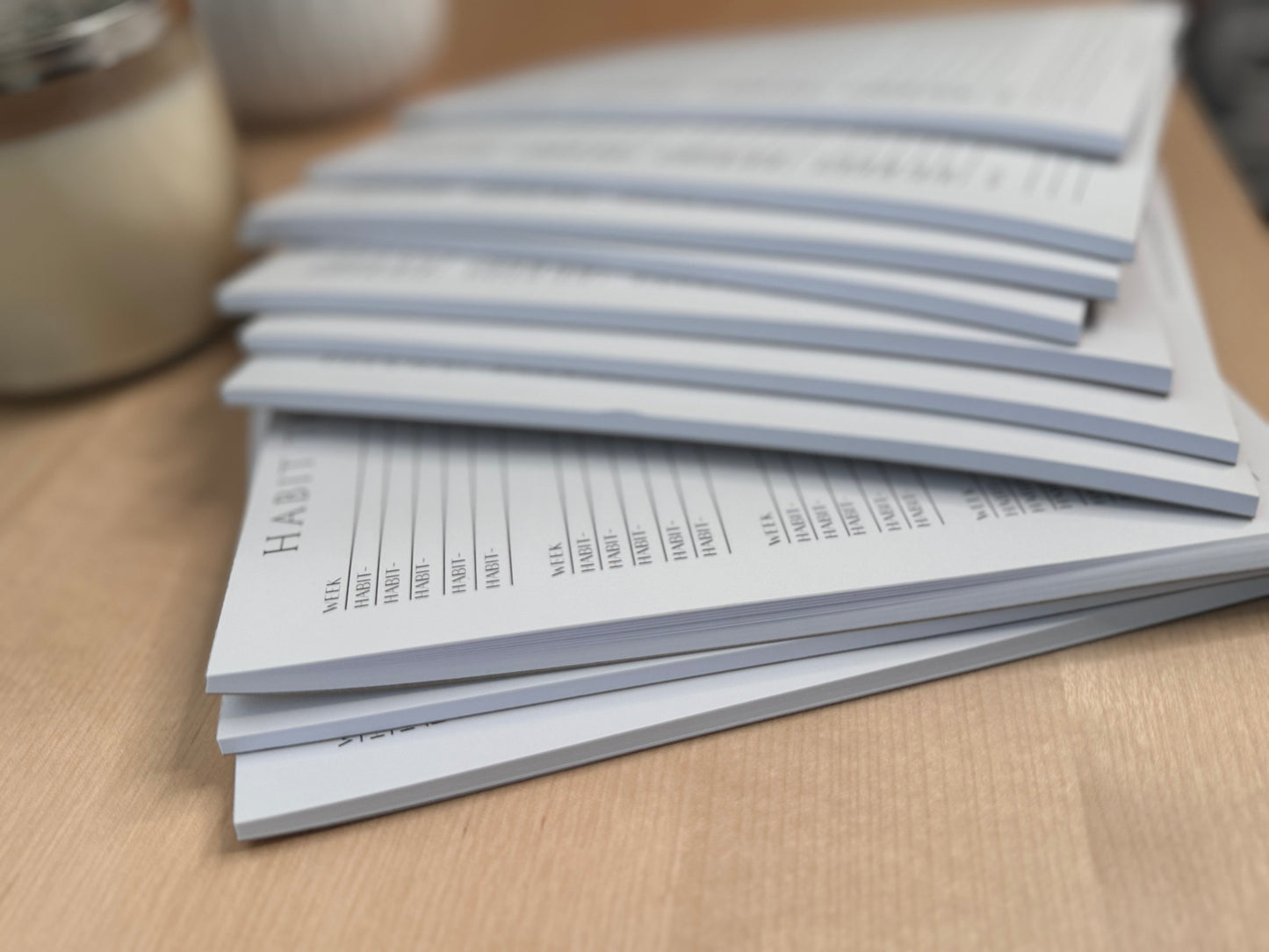 Daily Habit Tracker Notepad: Budgeting & Cash Management (8.25" x 6")