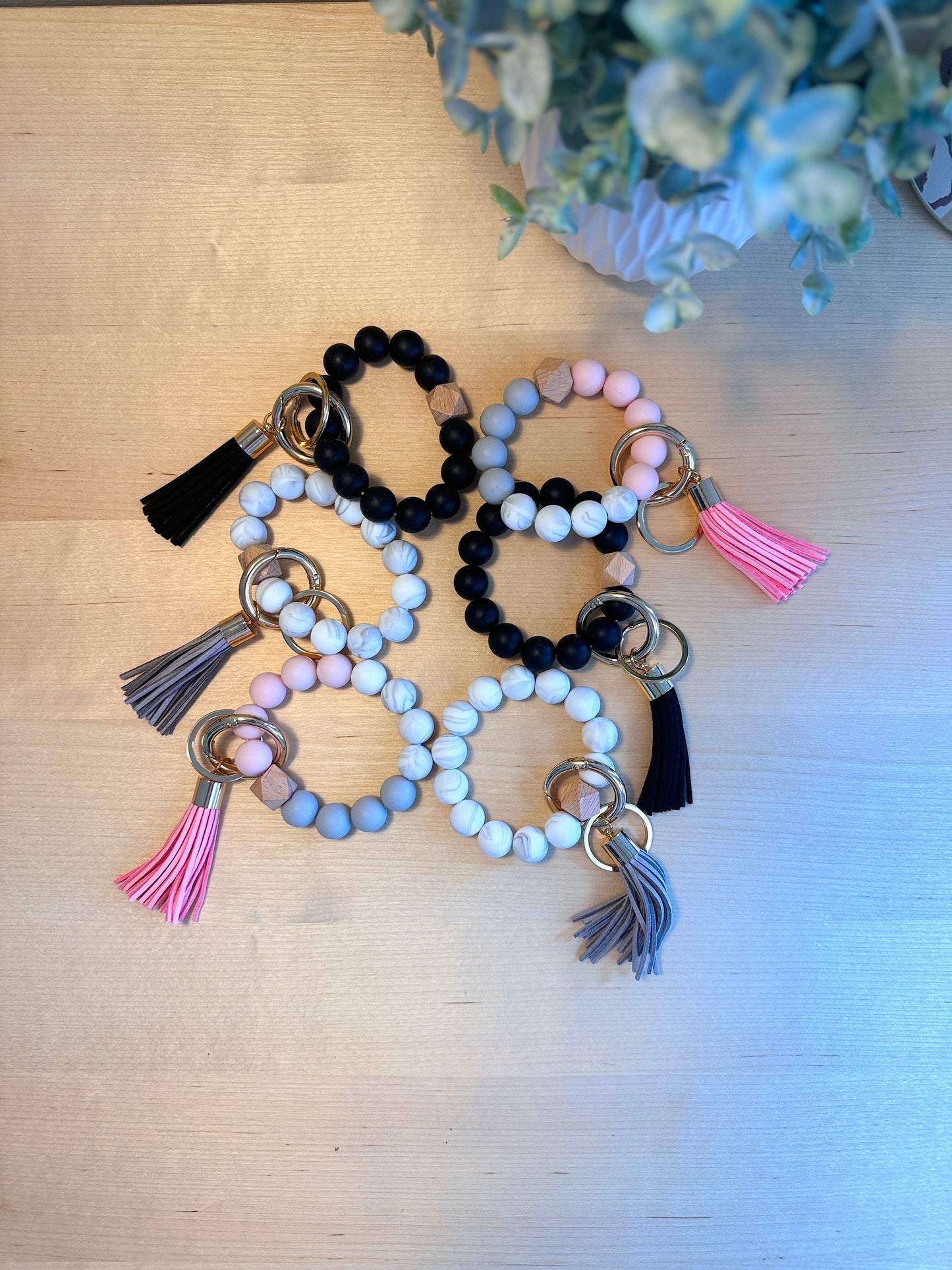 Boho Silicone Bead Wristlet Keychain: Budgeting Accessory