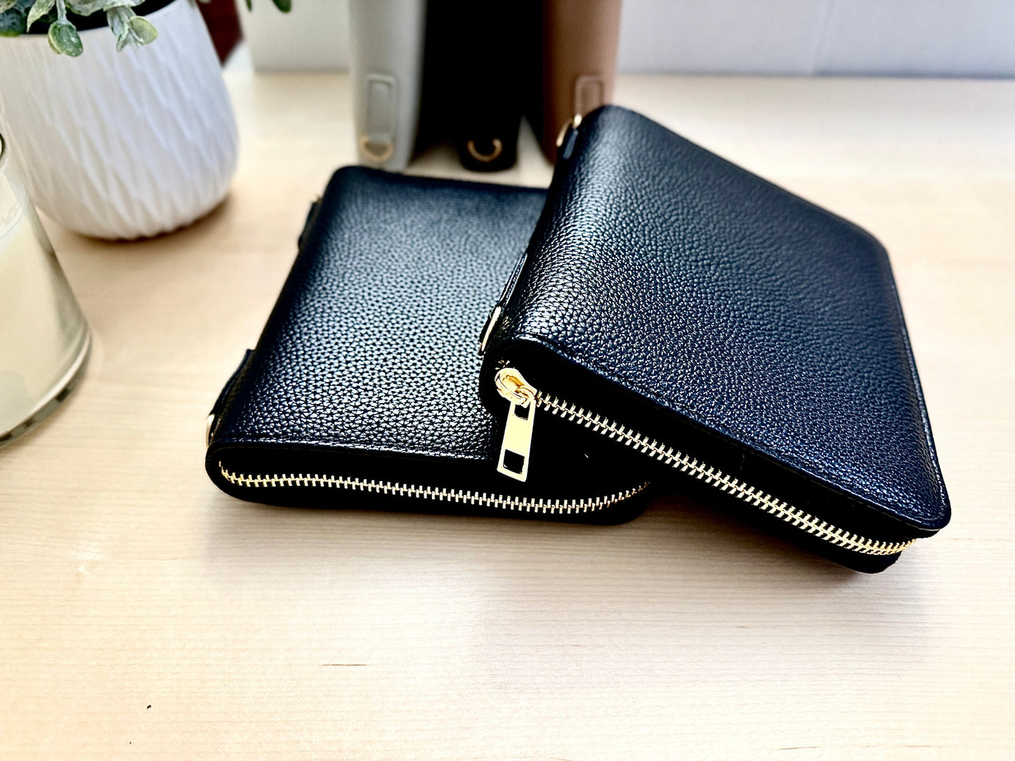 A7 Oversized Litchi Pebble Budget Wallet Binder: Zipper Closure & Card Slots | Cash Stuffing