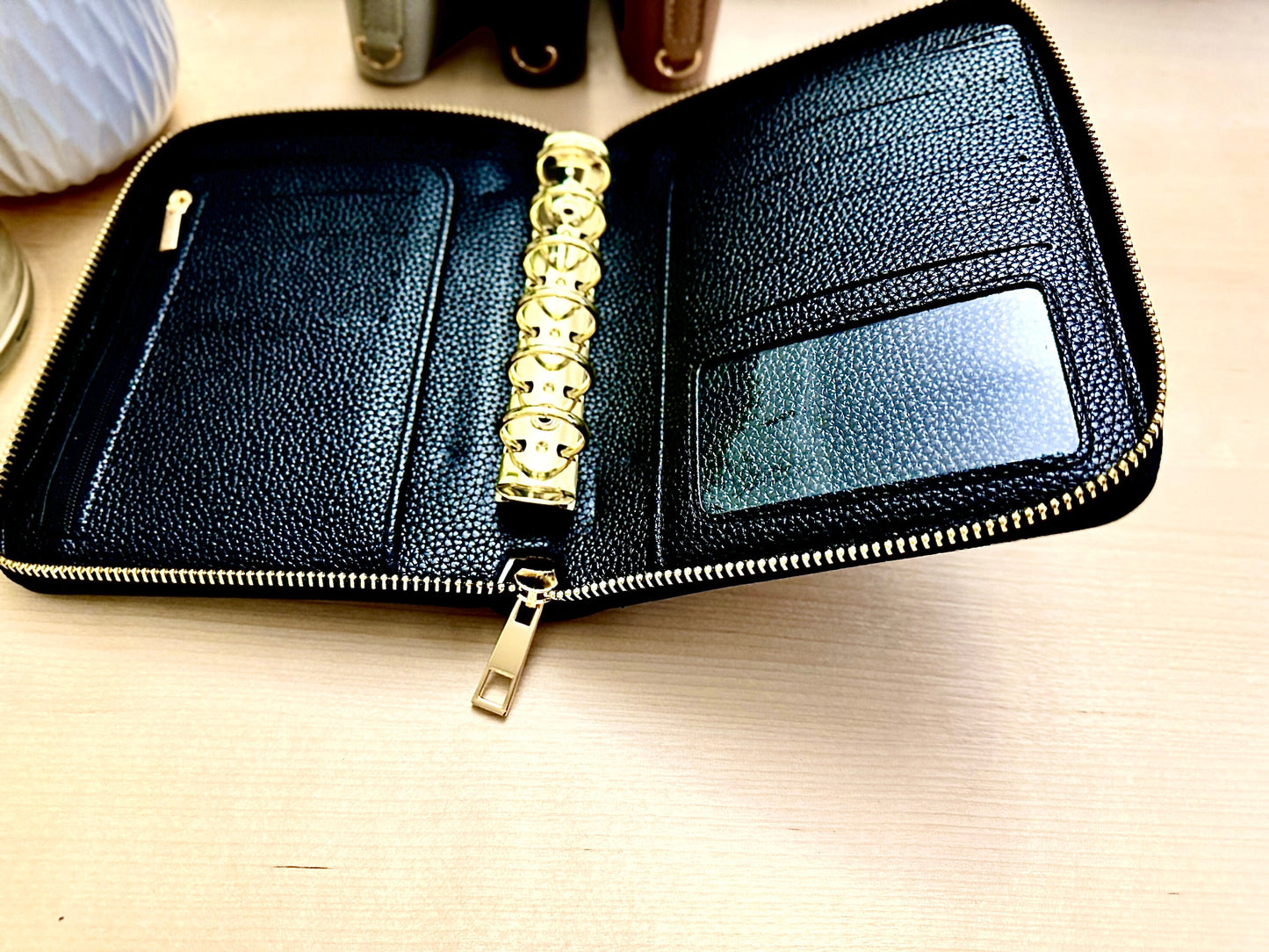 A7 Oversized Litchi Pebble Budget Wallet Binder: Zipper Closure & Card Slots | Cash Stuffing