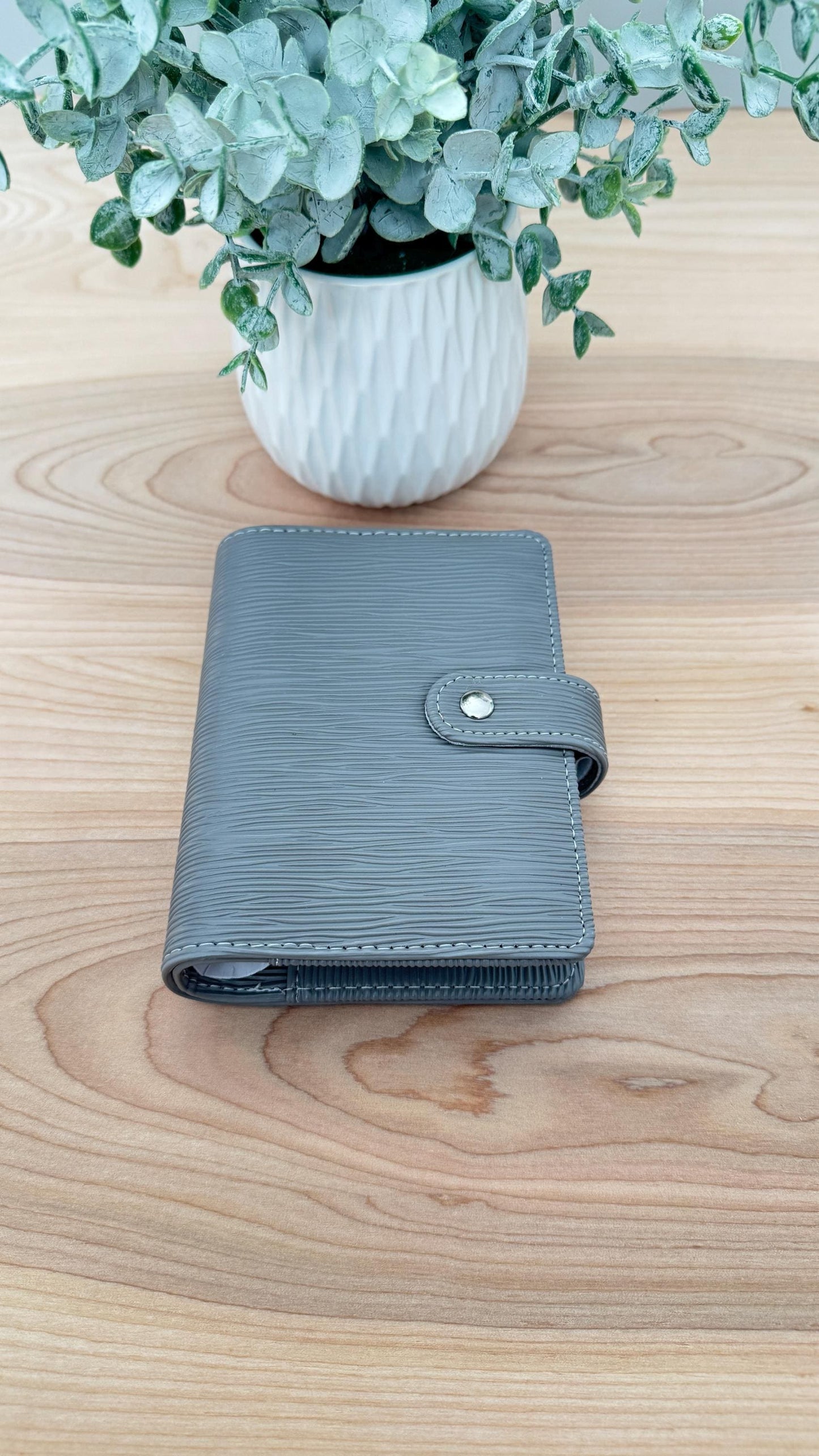 Saffiano A7 Budget Binder Wallet: Buckle Closure, Cash Envelope Organizer