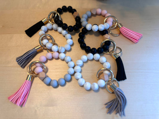 Boho Silicone Bead Wristlet Keychain: Budgeting Accessory