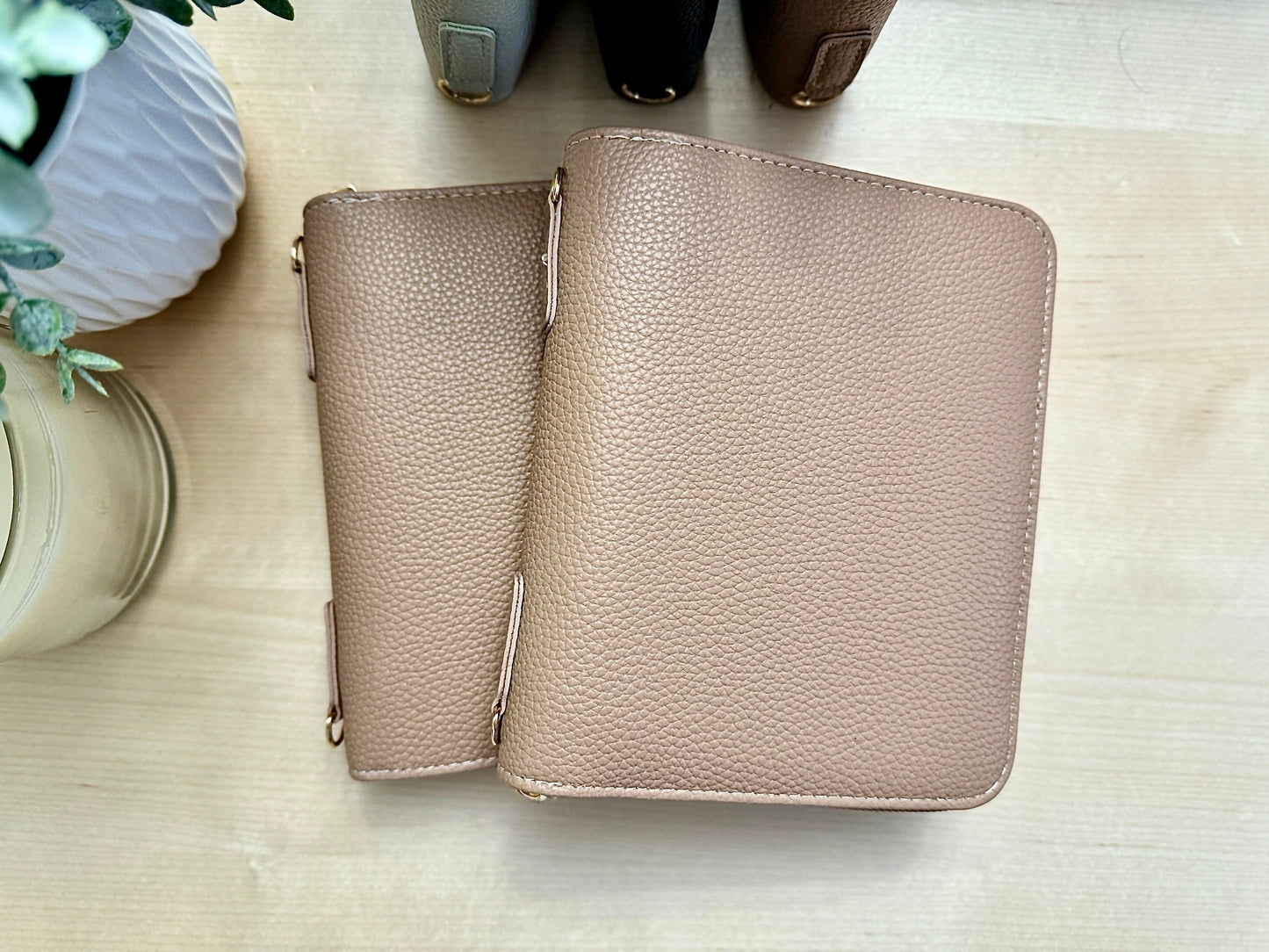 A7 Oversized Litchi Pebble Budget Wallet Binder: Zipper Closure & Card Slots | Cash Stuffing