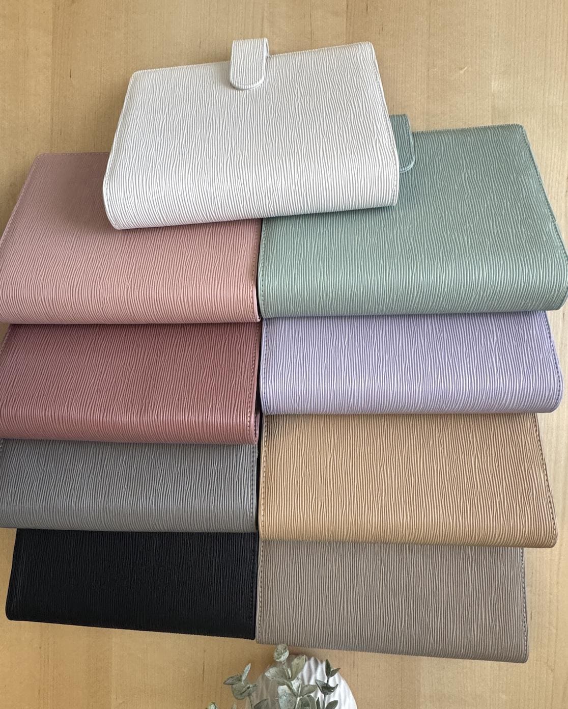 A5 Epi Budget Binder: Silver Rings & Buckle Close