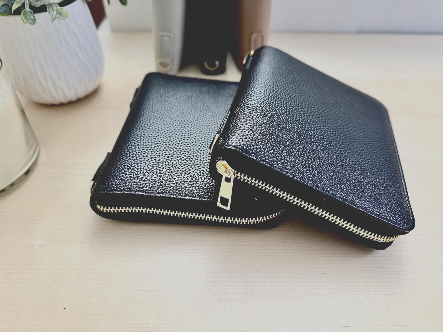 A7 Budget Binder. Wallet. Cash Stuffing Envelope Wallet. Budget Organizer. Litchi. Zipper Close.